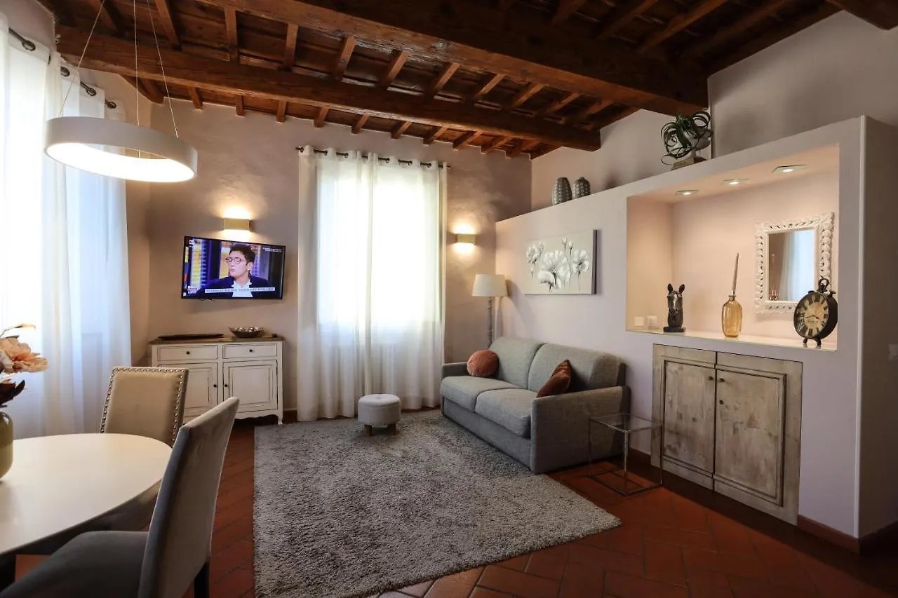 Santo Spirito - Elegante Appartamento In Pieno Centro 佛罗伦萨