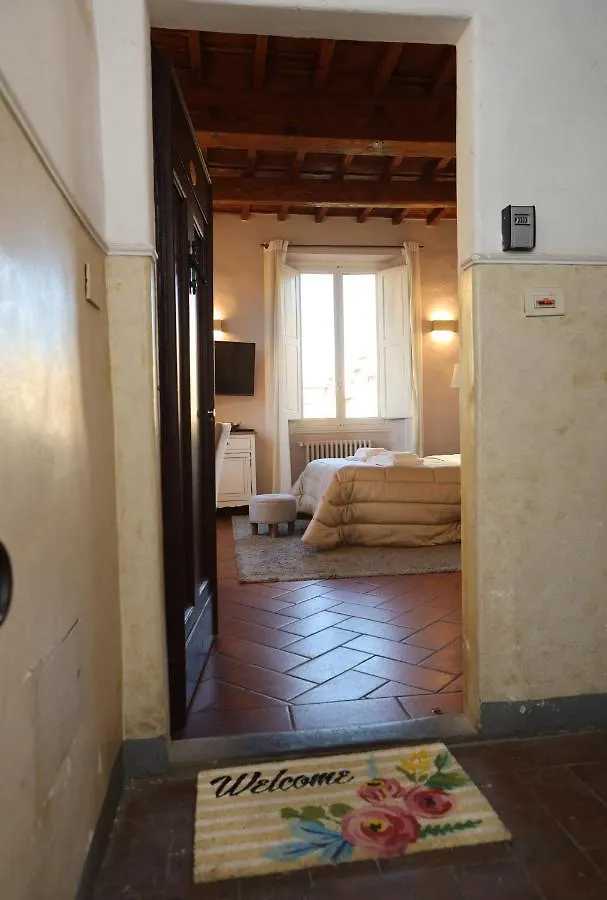 Santo Spirito - Elegante Appartamento In Pieno Centro Florence Apartment