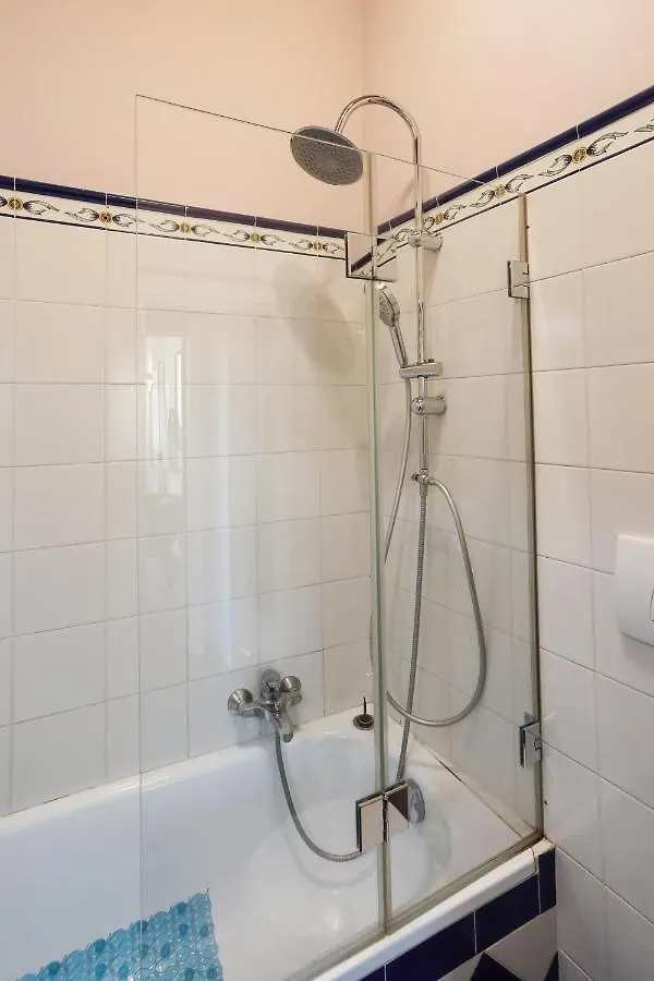 Santo Spirito - Elegante Appartamento In Pieno Centro Florence Apartment